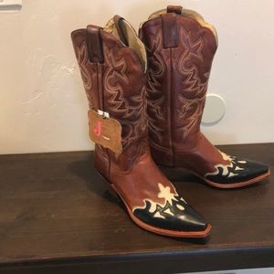 Cowgirl Boots by Justin Ladies